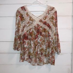Umgee Floral top size Medium